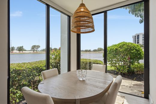 Wohnkomplexe in Boca Raton, Palm Beach County