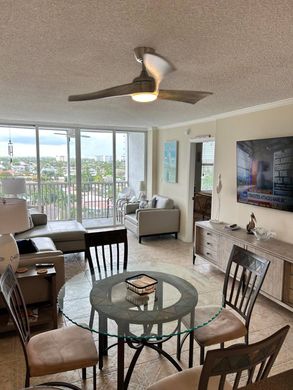 Residential complexes in Pompano Beach, Broward County