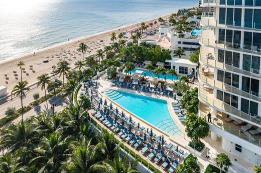 Residential complexes in Fort Lauderdale, Broward County