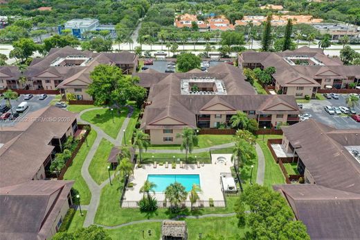 Residential complexes in Miami, Miami-Dade