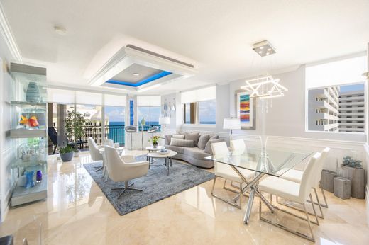 Residential complexes in Fort Lauderdale, Broward County