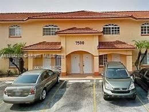 公寓楼  Hialeah, Miami-Dade County