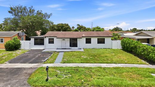 Villa in Deerfield Beach, Broward County