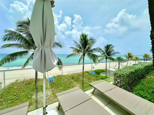 Residential complexes in Sunny Isles Beach, Miami-Dade