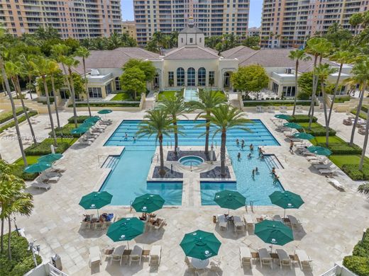 Residential complexes in Key Biscayne, Miami-Dade