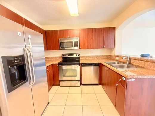 Complexes résidentiels à Pembroke Pines, Comté de Broward