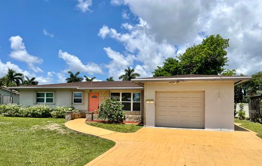 Villa in Pembroke Pines, Broward County
