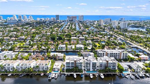 Residential complexes in Fort Lauderdale, Broward County