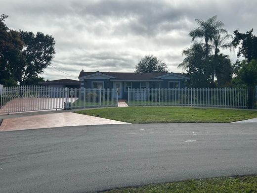 Βίλα σε Miami Gardens, Miami-Dade County