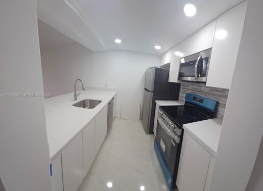 Residential complexes in Doral, Miami-Dade