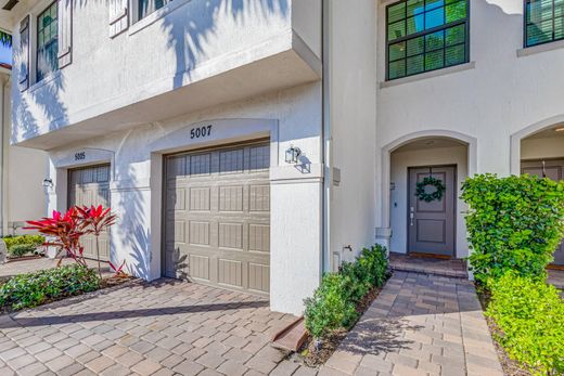 Townhouse in Riviera Beach, Palm Beach