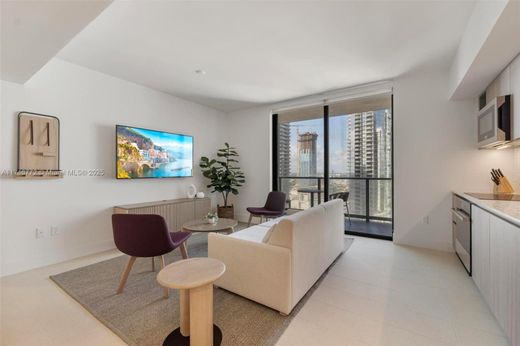 マイアミ, Miami-Dade Countyのアパートメント・コンプレックス