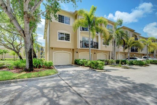 Residential complexes in Royal Palm Beach, Palm Beach