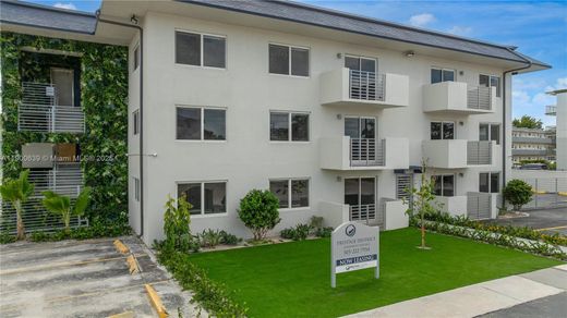 ‏בניין ב  North Miami, Miami-Dade County