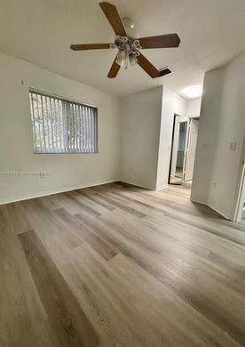 Townhouse in Pembroke Pines, Broward County
