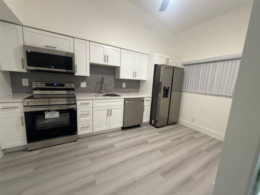 Complexos residenciais - Coral Springs, Broward County