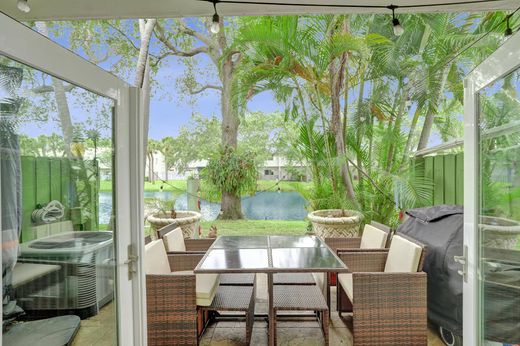 Villa in Pompano Beach, Broward County