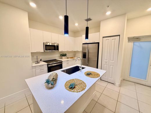 Residential complexes in Doral, Miami-Dade