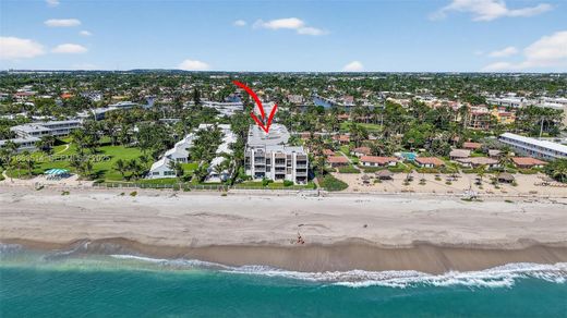 Residential complexes in Hillsboro Beach, Broward County