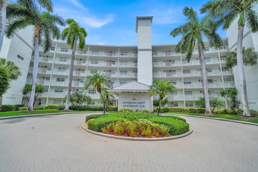 Residential complexes in Pompano Beach, Broward County