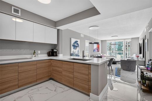 Complexes résidentiels à Sunny Isles Beach, Comté de Miami-Dade