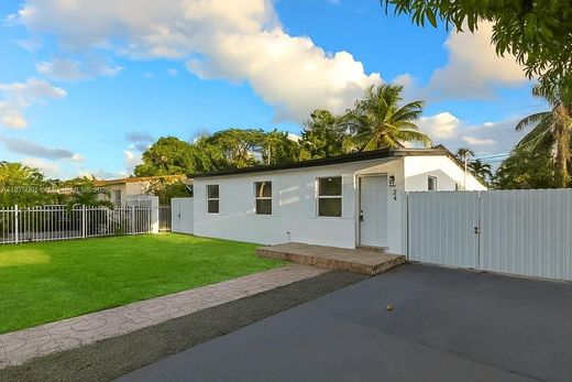 Villa en Opa-locka North  (historical), Miami-Dade County