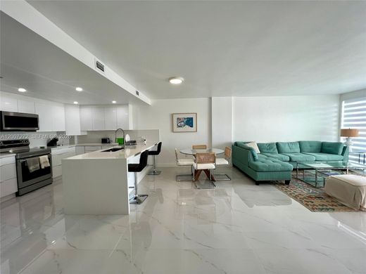 Residential complexes in Key Biscayne, Miami-Dade