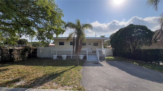 Villa in Hallandale, Broward County