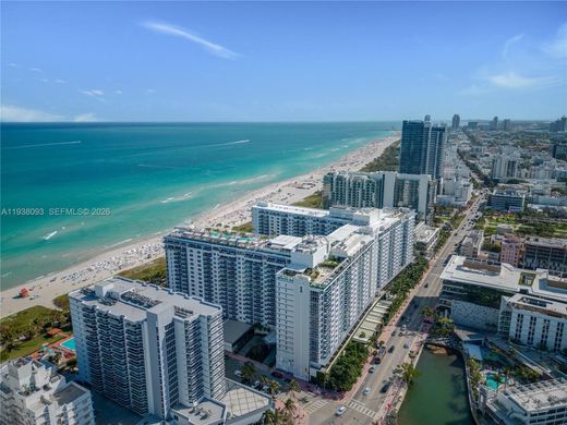 Miami Beach, Miami-Dade Countyのアパートメント・コンプレックス