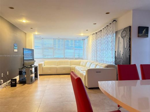 Complesso residenziale a Hallandale Beach, Broward County