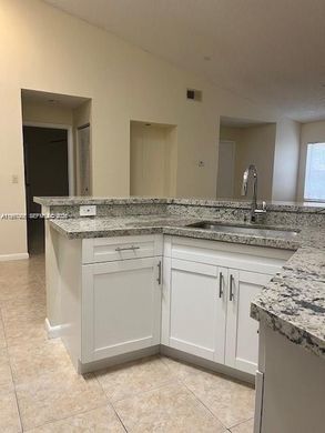 Komplex apartman Sunrise, Broward County