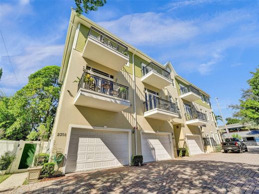 Wilton Manors, Broward Countyのタウンハウス