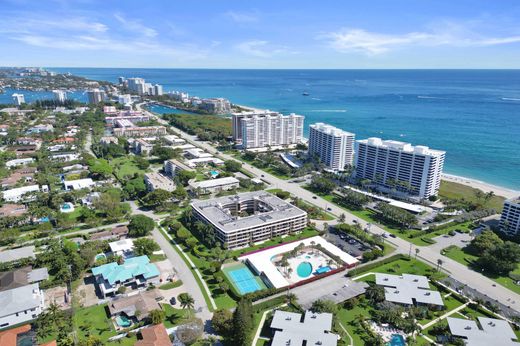 Residential complexes in Boca Raton, Palm Beach