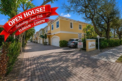 Townhouse in Wilton Manors, Broward County