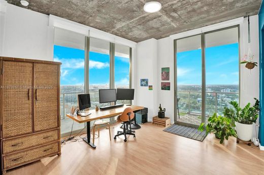 Kamienica w Miami, Miami-Dade County