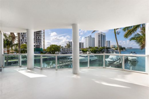 Complesso residenziale a North Bay Village, Miami-Dade County