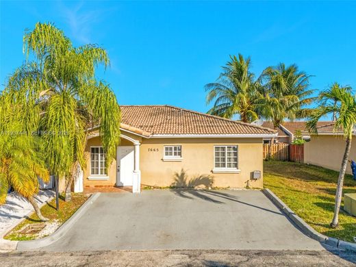 别墅  Hialeah, Miami-Dade County