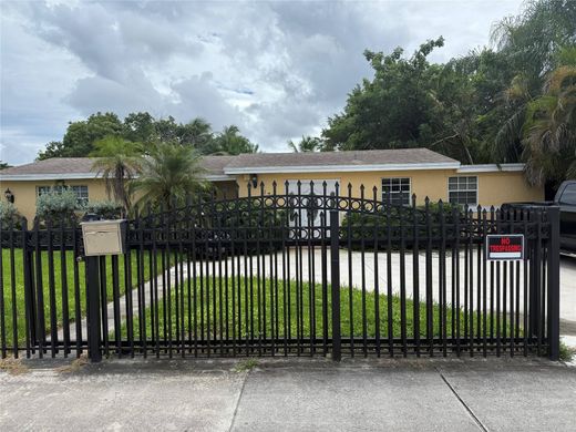 Villa a North Miami, Miami-Dade County