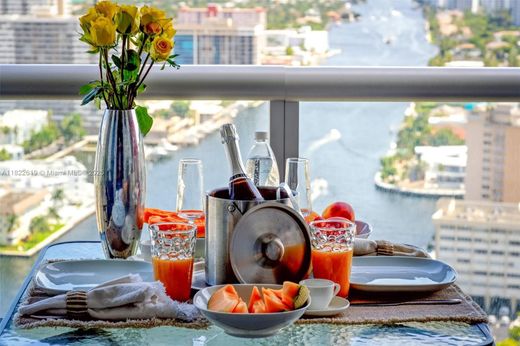 مجمع شقق ﻓﻲ Hallandale Beach, Broward County