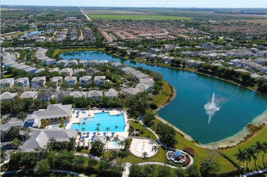 Residential complexes in Homestead, Miami-Dade