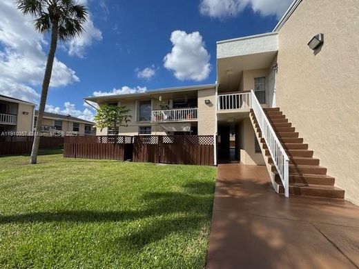 Жилой комплекс, Майами, Miami-Dade County