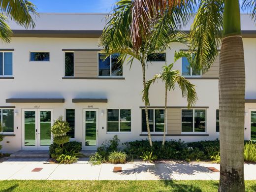 Townhouse - Doral, Miami-Dade County