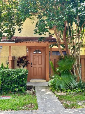 Townhouse in Sunrise, Broward County