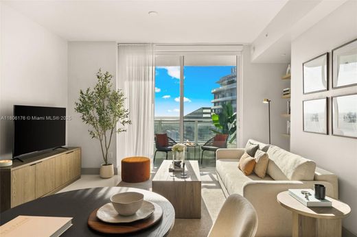 Kamienica w Miami, Miami-Dade County