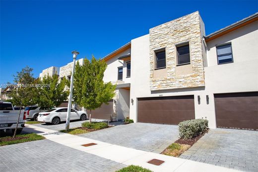 Townhouse in Doral, Miami-Dade