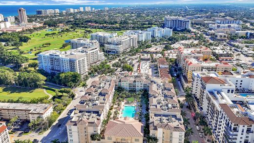 Residential complexes in Boca Raton, Palm Beach
