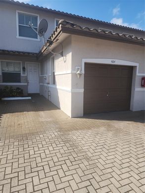 Oakland Park, Broward Countyのタウンハウス