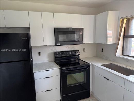 Complesso residenziale a Hialeah, Miami-Dade County