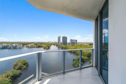 Complesso residenziale a North Miami Beach, Miami-Dade County