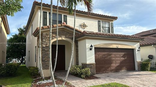 Villa - Hialeah, Miami-Dade County